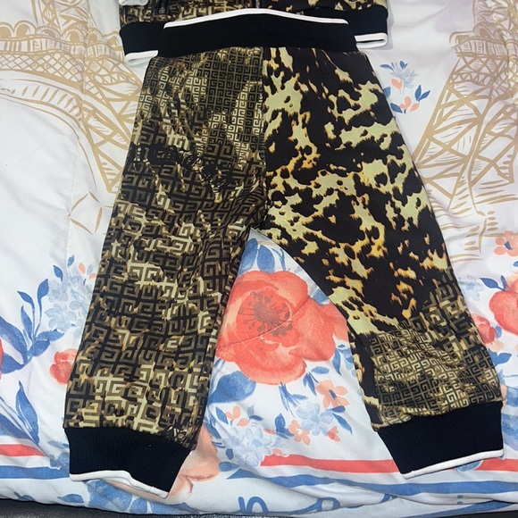 Givenchy Set - Picture 6 of 7